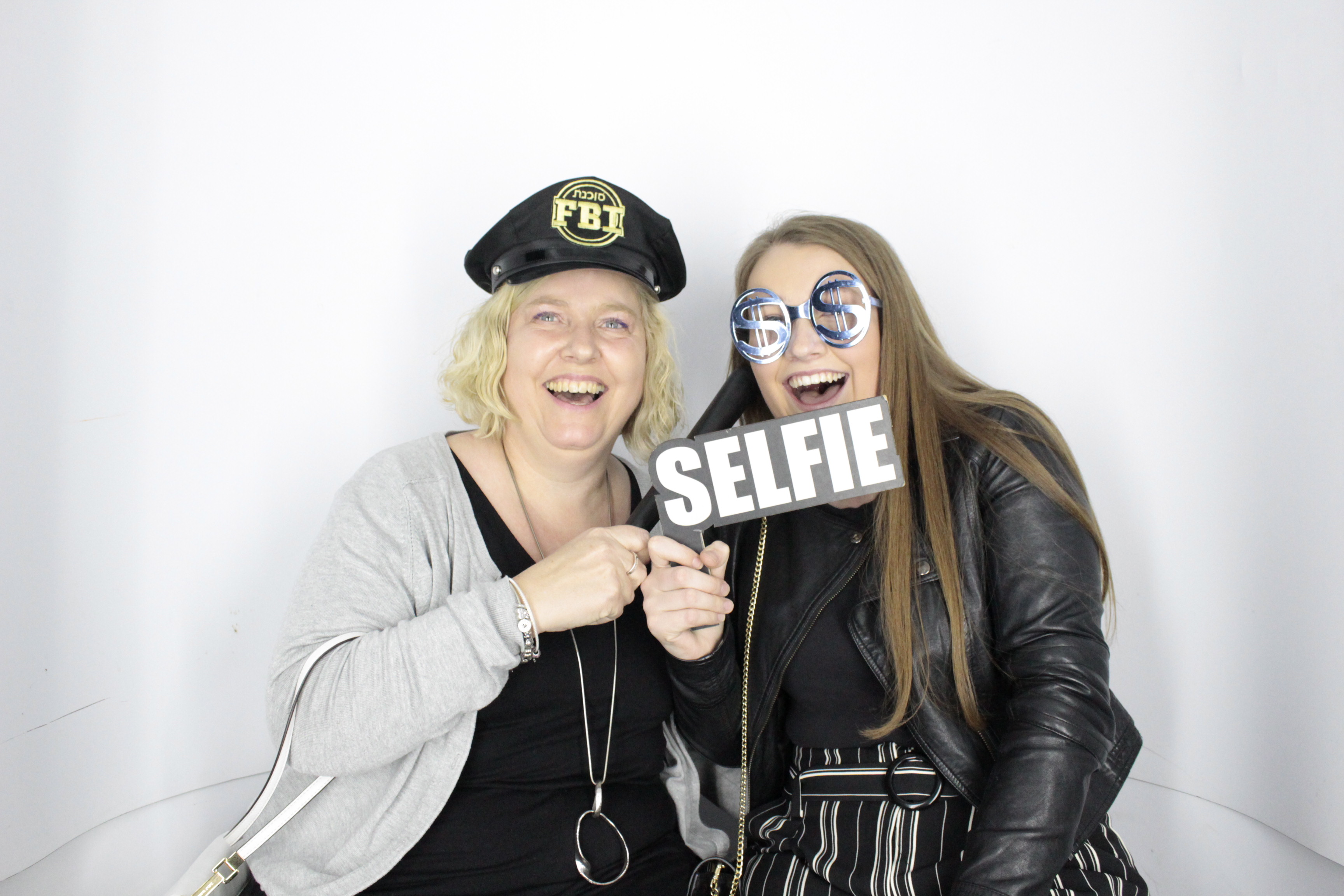Chlöe’s 21st | View more photos from the event at gallery.myphotoboothexperience.co.uk/u/MyPhotoBoothExperienceLtd/Chlöe’s-21st